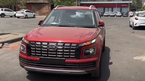 അപ്പ്ഡേറ്റുകൾക്കൊപ്പം അകവും പുറവും ഇങ്ങനെ; അവതരണത്തിന് മുമ്പ് 2022 Hyundai Venue വോക്ക്എറൗണ്ട് വീഡിയോ