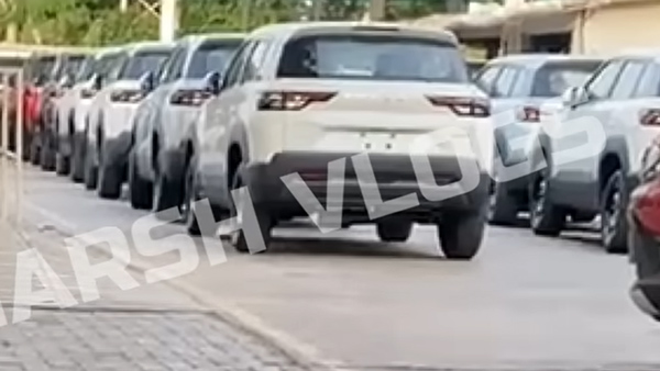 മൊത്തത്തിൽ ഒരു രൂപമാറ്റം; അവതരണത്തിന് മുമ്പ് പുതുതലമുറ Maruti Brezza -യുടെ ബേസ് മോഡൽ ക്യാമറയിൽ