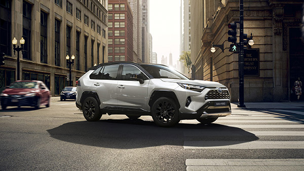 പുത്തൻ ഫീച്ചറുകളുമായി മിനുങ്ങിയെത്തി 2023 Toyota RAV4 എസ്‌യുവി, ഇന്ത്യയും കാത്തിരിക്കുന്നു