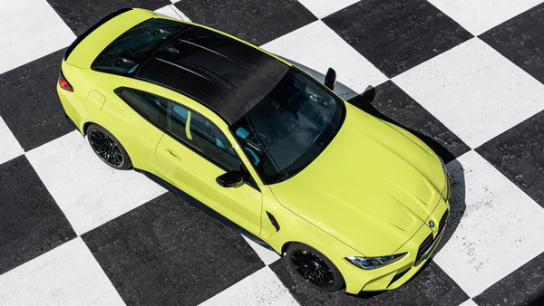 Lexus ES മുതൽ Ferrari F12 Berlinetta വരെ; മിയ ഖലീഫയുടെ സെക്സി & ഹോട്ട് കാർ കളക്ഷൻ