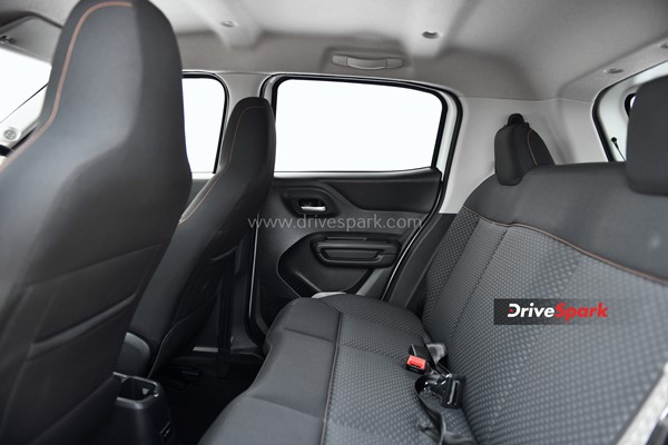 കംഫർട്ടബിൾ & സ്മൂത്ത്! സിട്രൺ C3 -യുടെ റിവ്യൂ വിശേഷങ്ങൾ