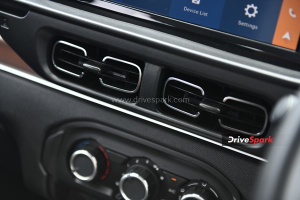 കംഫർട്ടബിൾ & സ്മൂത്ത്! സിട്രൺ C3 -യുടെ റിവ്യൂ വിശേഷങ്ങൾ