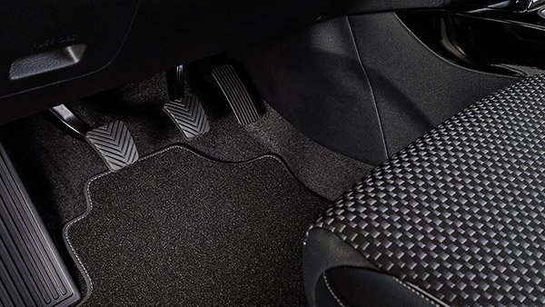 കാർ ക്ലച്ചിന്റെ ലൈഫ് എത്രയാണ്? അവ റീപ്ലേസ് ചെയ്യേണ്ട കൃത്യ സമയം എപ്പോൾ?