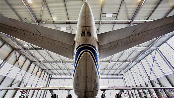 വാണിജ്യ വിമാനങ്ങളുടെ ടെയിൽ ഭാഗത്തെ ഹോൾ അർഥമാക്കുന്നത് എന്തെന്ന് അറിയാമോ? 