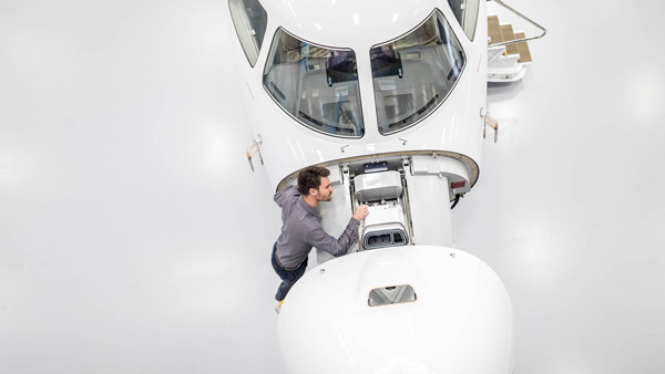 ജെറ്റ് പ്ലേനുകളിലെ S-Duct ഇന്റേക്കുകൾ എന്നാൽ എന്ത്? അവയുടെ ഗുണങ്ങളും ദോഷങ്ങളും