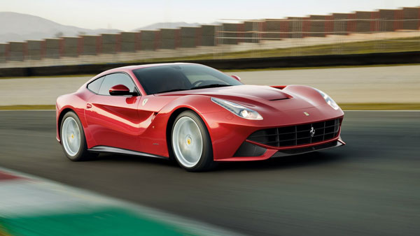 Lexus ES മുതൽ Ferrari F12 Berlinetta വരെ; മിയ ഖലീഫയുടെ സെക്സി & ഹോട്ട് കാർ കളക്ഷൻ