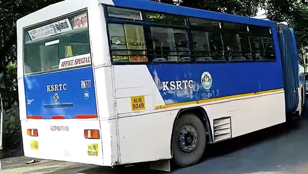KSRTC-യുടെ നെടു നീളൻ പാമ്പൻ ബസ് കൊച്ചിയിൽ; അനാക്കോണ്ടയുടെ സർവ്വീസ് തോപ്പുംപടി-കരുനാഗപ്പള്ളി റൂട്ടിൽ