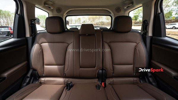 ആരെയും ആകർഷിക്കും Mahindra -യുടെ ബിഗ് ഡാഡി; Scorpio-N -ന്റെ റിവ്യൂ വിശേഷങ്ങൾ