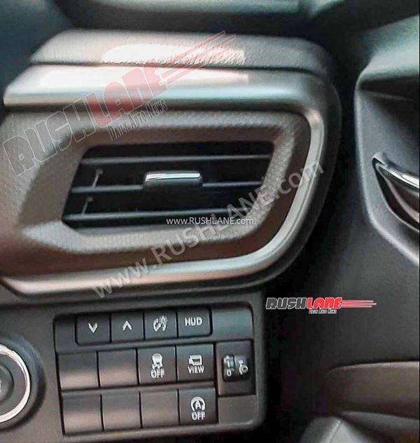 2022 Maruti Brezza -യുടെ ഇന്റീരിയറും സൺറൂഫും വെളിപ്പെടുത്തി പുത്തൻ സ്പൈ ചിത്രങ്ങൾ