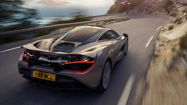 Ferrari 812 മുതൽ Aston Martin DBS വരെ; ഇന്ത്യയിലെ ഏറ്റവും മികച്ച ടൂ സീറ്റർ സ്‌പോർട്‌സ് കാറുകൾ