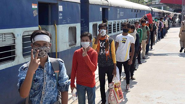 ട്രെയിൻ ടിക്കറ്റിന്റെ PNR നമ്പറിനു പിന്നിലെ ഈ കാര്യങ്ങൾ അറിയാമോ? ട്രെയിൻ ടിക്കറ്റിന്റെ PNR നമ്പറിനു പിന്നിലെ ഈ കാര്യങ്ങൾ അറിയാമോ?