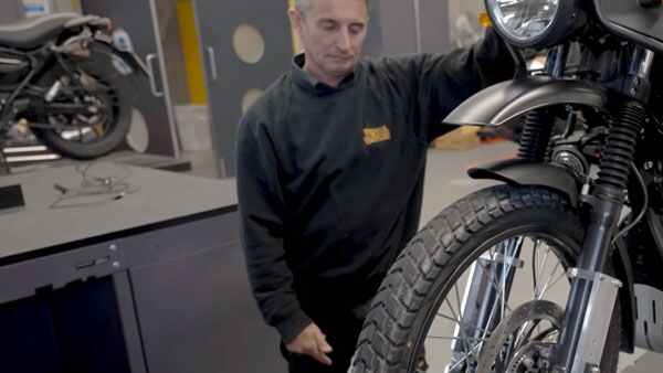 Royal Enfield Hunter 350-യുടെ അവതരണം ഉടന്; കൂടുതല് വിവരങ്ങള് പുറത്ത് Royal Enfield Hunter 350-യുടെ അവതരണം ഉടന്; കൂടുതല് വിവരങ്ങള് പുറത്ത്