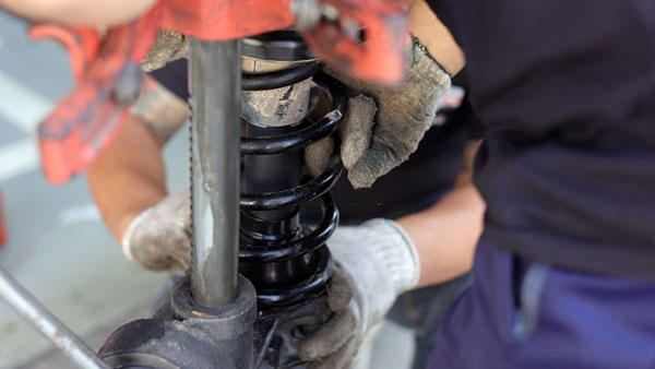 ഒരു കാർ ഷോക്ക് അബ്സോർബറിന്റെ ആയുസ് എത്രയാണെന്ന് അറിയാമോ?