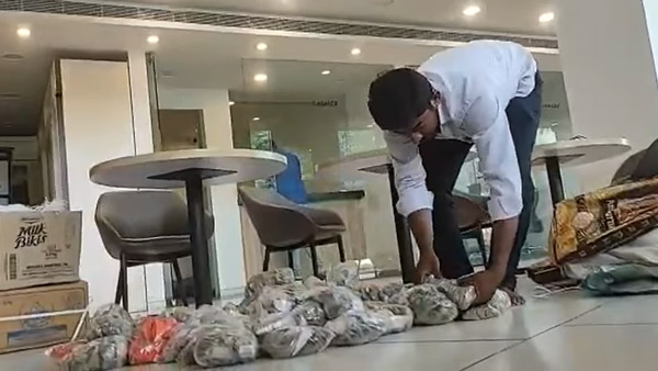 മറ്റുള്ളവർ നിരസിച്ച 10 രൂപ നാണയങ്ങൾ സ്വരുക്കൂട്ടി കാർ സ്വന്തമാക്കി തമിഴ്നാട് സ്വദേശി