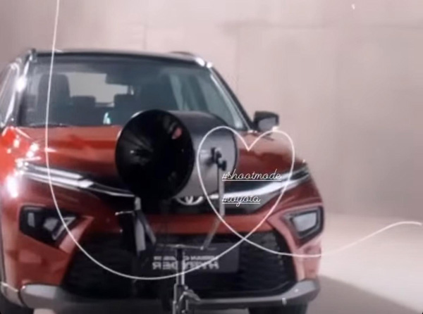 അരങ്ങേറ്റത്തിന് മുമ്പ് TVC ഷൂട്ടിനിടെ ക്യാമറ കണ്ണിൽ കുടുങ്ങി Toyota HyRyder എസ്‌യുവി