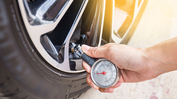 ടയറുകൾക്ക് കുറച്ച് കെയർ ആവാം! വളരെ സിമ്പിളായ ചില ടിപ്സുകൾ