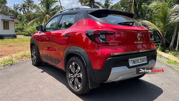 മുഖം മിനുക്കി റെഡ് ഇൻസേർട്ടുകളുമായി പുത്തൻ Renault Kiger 2022