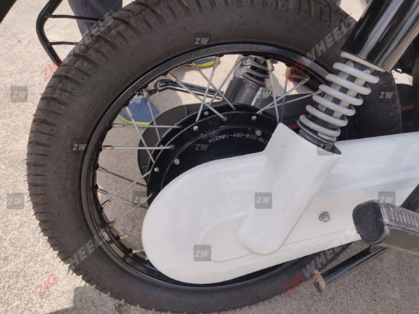 ഒന്നു നോക്കിയാൽ സ്പ്ലെൻഡർ, വീണ്ടും നോക്കിയാൽ ഇവി; അതാണ് ADMS Boxer ഇലക്‌ട്രിക് 