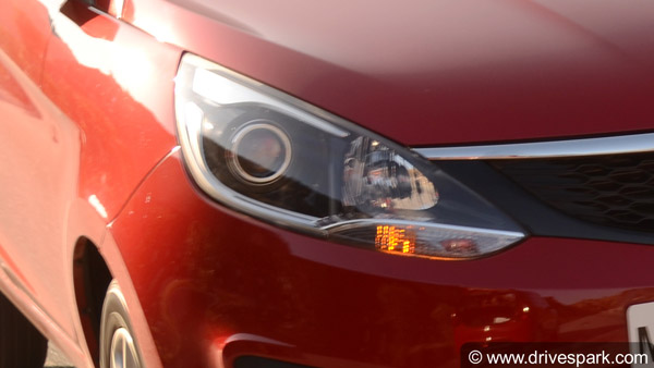 ഹസാര്‍ഡ് ലൈറ്റുകളുടെ ഉപയോഗം എന്ത്?, ശരിയായി ഉപയോഗിക്കുന്നത് എങ്ങനെ; കൂടുതല്‍ കാര്യങ്ങള്‍ ഇതാ