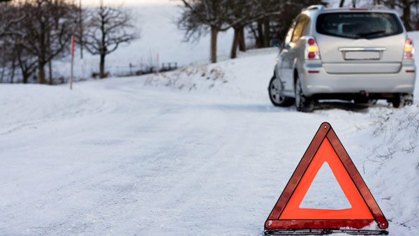 ഹസാര്‍ഡ് ലൈറ്റുകളുടെ ഉപയോഗം എന്ത്?, ശരിയായി ഉപയോഗിക്കുന്നത് എങ്ങനെ; കൂടുതല്‍ കാര്യങ്ങള്‍ ഇതാ