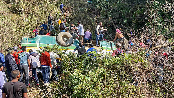 മരണത്തിൻ്റെ താഴ്വരയായി ഹിമാചൽ പ്രദേശ്; വേണം ജീവൻ്റെ വിലയുളള ജാഗ്രത
