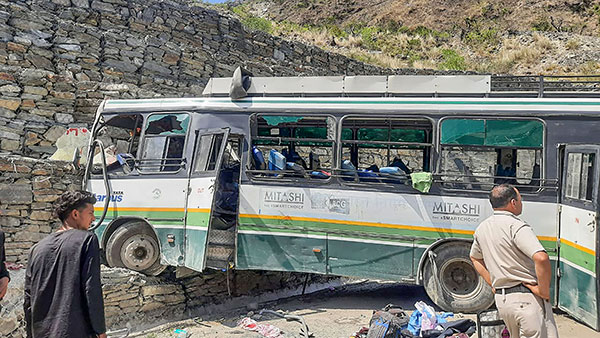 മരണത്തിൻ്റെ താഴ്വരയായി ഹിമാചൽ പ്രദേശ്; വേണം ജീവൻ്റെ വിലയുളള ജാഗ്രത