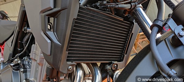 ഇവനും സൂപ്പർസ്റ്റാർ തന്നെ; താരങ്ങളിൽ താരമായി Honda CB 500X