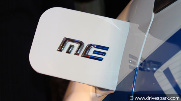 എല്ലാം പറഞ്ഞ് കോംപ്ലിമെന്റാക്കി! 2020 മുതൽ Mahindra കൊതിപ്പിക്കുന്ന XUV400 ഇവി സെപ്റ്റംബറിൽ എത്തും