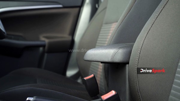 Brezza Since -2016; കാലങ്ങൾക്കിപ്പുറം പുത്തൻ ഉടുപ്പിട്ട് എസ്‌യുവി; റിവ്യൂ വിശേഷങ്ങൾ 