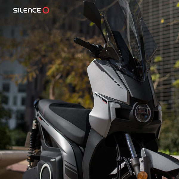 137 കി.മീ റേഞ്ചും കിടിലൻ ഫീച്ചറുകളും, S01 Plus ഇലക്‌ട്രിക് സ്‌കൂട്ടർ അവതരിപ്പിച്ച് Silence