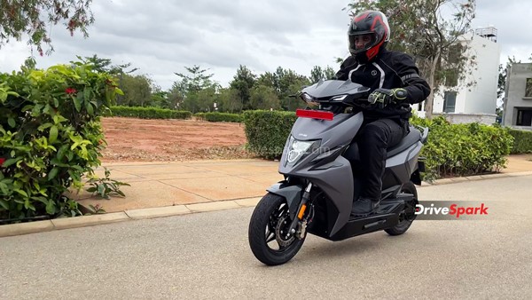 ഫീച്ചറുകളിൽ ധാരാളിത്തവും 200 കി.മീ. റേഞ്ചും; Simple One ഇലക്‌ട്രിക് സ്‌കൂട്ടർ റിവ്യൂ വിശേഷങ്ങൾ