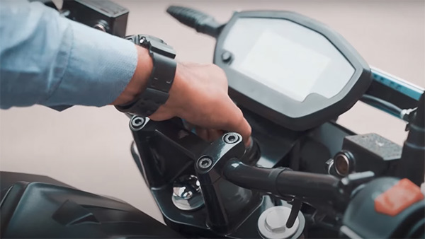 Kratos ഇലക്‌ട്രിക് ബൈക്കിന്റെ ഡെലവിറിക്കായി രസകരമായ വഴിയുമായി Tork Motors, വീഡിയോ കാണാം