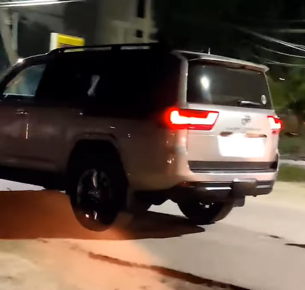 പരീക്ഷണയോട്ടവുമായി Toyota Land Cruiser LC300; കൂടുതല്‍ വിവരങ്ങള്‍ ഇതാ