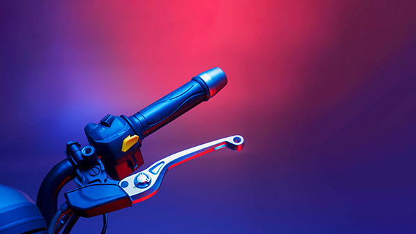 Ronin-നെ കൂടുതല്‍ മനോഹരമാക്കാം; ആക്സസറി പായ്ക്കുകള്‍ അവതരിപ്പിച്ച് TVS