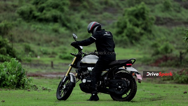 കൈയ്യടി അർഹിക്കുന്ന ഇന്ത്യൻ ബൈക്കുകളിലെ പുത്തൻ ബ്രീഡ് TVS Ronin; റിവ്യൂ വിശേഷങ്ങൾ