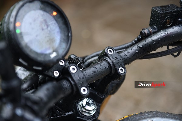 കൈയ്യടി അർഹിക്കുന്ന ഇന്ത്യൻ ബൈക്കുകളിലെ പുത്തൻ ബ്രീഡ് TVS Ronin; റിവ്യൂ വിശേഷങ്ങൾ