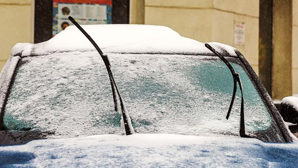 പരമ്പരാഗത വൈപ്പര്‍ ബ്ലേഡുകള്‍ Vs ഫ്രെയിംലെസ്സ് വൈപ്പര്‍ ബ്ലേഡുകള്‍; കൂടുതല്‍ കാര്യങ്ങള്‍ ഇതാ