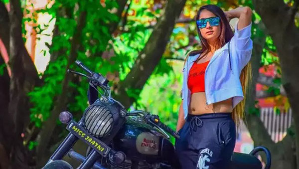 സ്റ്റണ്ട് റൈഡര്‍ 'ബുള്ളറ്റ് റാണി' അറസ്റ്റിലായി; കാരണം ഇതാണ്