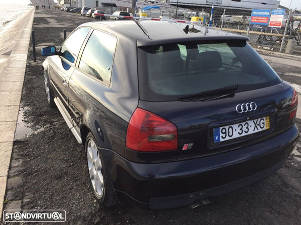 ക്രിസ്റ്റ്യാനോ സ്വന്തമാക്കിയ ആദ്യ കാർ ഇതാണ്; സൂപ്പർ കാറുകൾക്കിടയിൽ ആ 'നോർമൽ' കാറിനെ കുറിച്ചറിയാം