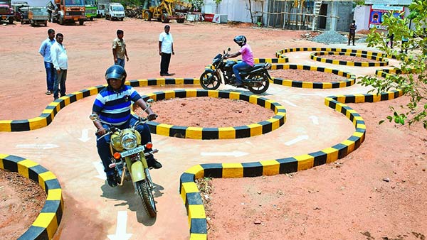 അടിച്ചു മോനേ! ഡ്രൈവിംഗ് ലൈസൻസ് കിട്ടാൻ ഇനി എന്തെളുപ്പം