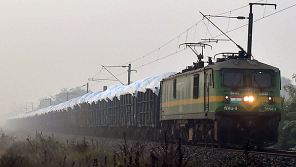 3.5 കിലോമീറ്റർ നീളമുള്ള ട്രെയിൻ, രാജ്യത്തെ നീളംകൂടിയ തീവണ്ടിയായി സൂപ്പർ വാസുകി