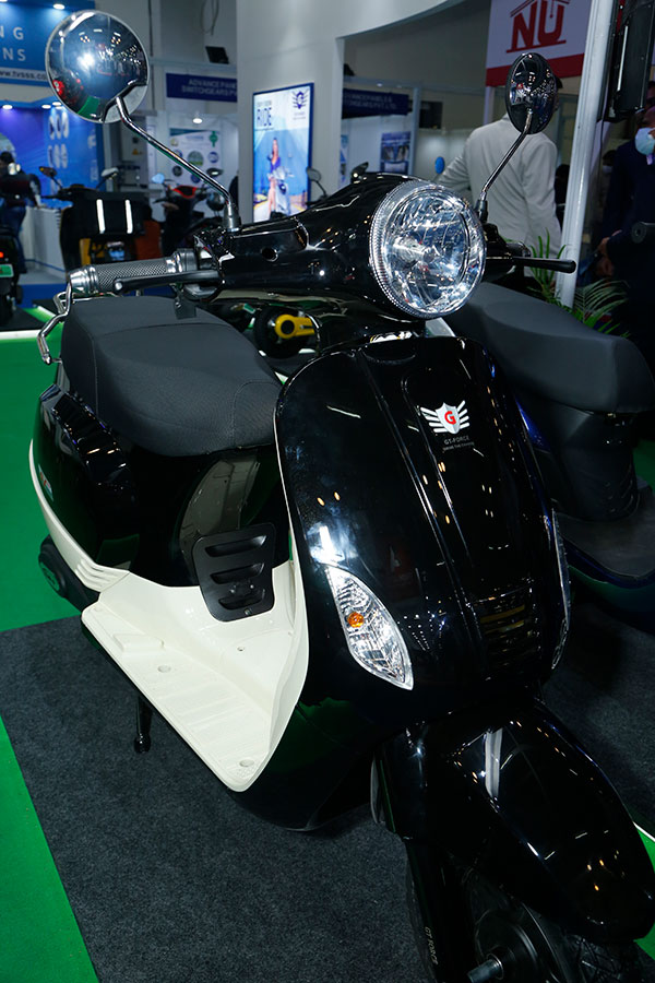 ലൈസന്സ് വേണ്ട, രജിസ്ട്രേഷനും വേണ്ട; പുതിയ ഇലക്ട്രിക് സ്കൂട്ടറുകള് അവതരിപ്പിച്ച് GT Force ലൈസന്സ് വേണ്ട, രജിസ്ട്രേഷനും വേണ്ട; പുതിയ ഇലക്ട്രിക് സ്കൂട്ടറുകള് അവതരിപ്പിച്ച് GT Force