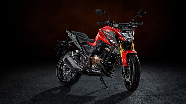 3 കളര് ഓപ്ഷന്, 2 വേരിയന്റ്; CB300F അവതരിപ്പിച്ച് Honda, വില വിവരങ്ങള് അറിയാം 3 കളര് ഓപ്ഷന്, 2 വേരിയന്റ്; CB300F അവതരിപ്പിച്ച് Honda, വില വിവരങ്ങള് അറിയാം