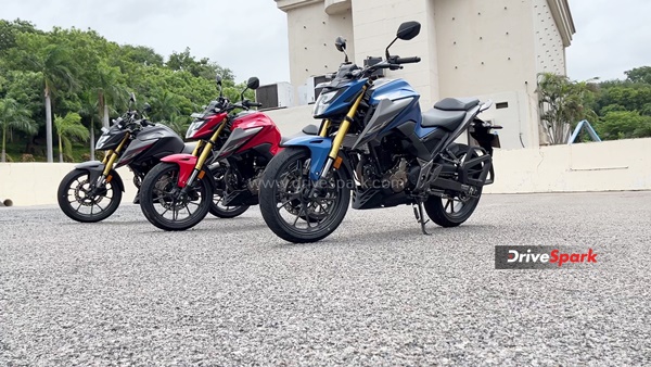 സ്ട്രീറ്റുകൾ കീഴ്പ്പെടുത്താൻ തയ്യാറെടുത്ത് Honda; പുത്തൻ CB300F -ന്റെ റിവ്യൂ വിശേഷങ്ങൾ