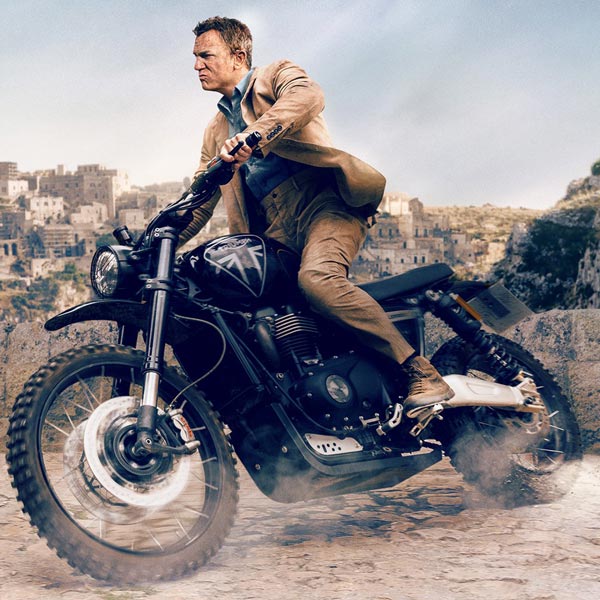 ജെയിംസ് ബോണ്ട് ആരാധകനാണോ? സ്റ്റണ്ട് കാറും ബൈക്കും സ്വന്തമാക്കാന്‍ ഇതാ സുവര്‍ണാവസരം