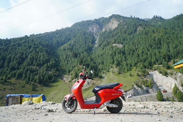 കന്യാകുമാരി മുതൽ കാശ്മീർ വരെ ബൗൺസ് ഇലക്‌ട്രിക് സ്കൂട്ടറിൽ; ചരിത്രം കുറിച്ച് ഒരു മംഗലാപുരംകാരൻ