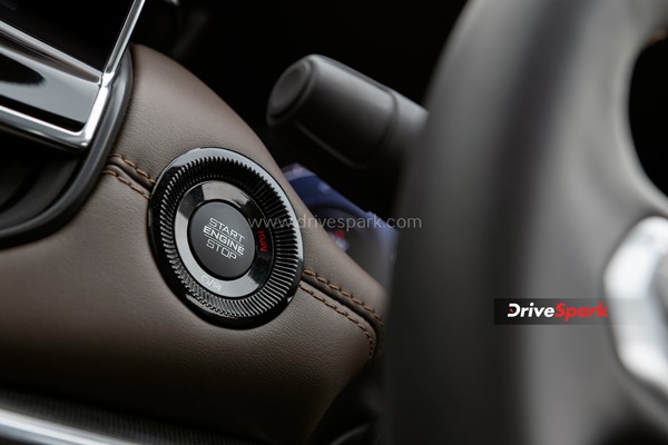 വെറും ഹൈപ്പ് മാത്രമേയുള്ളൂ, ഈ ഫീച്ചറുകൾ അത്ര പ്രായോഗികമൊന്നുമല്ല കേട്ടാ... 