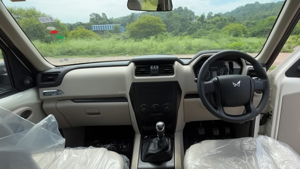 ഇൻഫൊടെയിൻമെന്റ് സിസ്റ്റം പോലും ഇല്ലെന്നേ! Scorpio Classic ബേസ് മോഡലിനെ Mahindra ഒരുക്കിയിരിക്കുന്നത് ഇങ്ങനെ