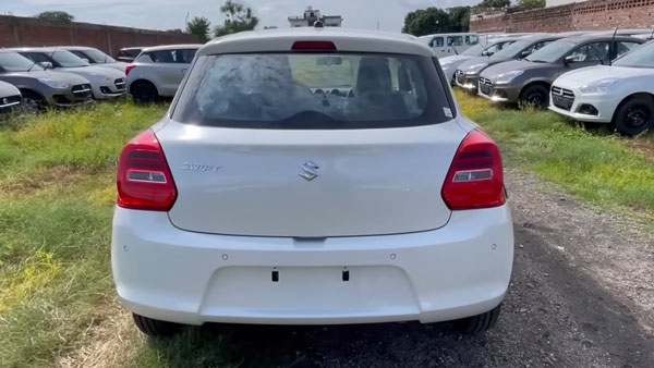 വിൽപ്പനയ്ക്ക് റെഡി, ഡീലര്‍മാരിലേക്കെത്തി Maruti Swift സിഎന്‍ജി; വോക്ക്എറൗണ്ട് വീഡിയോ കാണാം