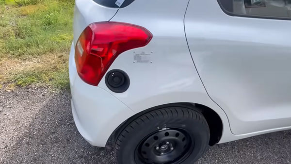 വിൽപ്പനയ്ക്ക് റെഡി, ഡീലര്‍മാരിലേക്കെത്തി Maruti Swift സിഎന്‍ജി; വോക്ക്എറൗണ്ട് വീഡിയോ കാണാം